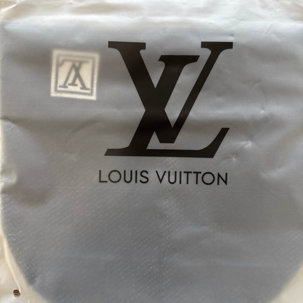 Louis Vuitton Black Beanie - Picture 4 of 5